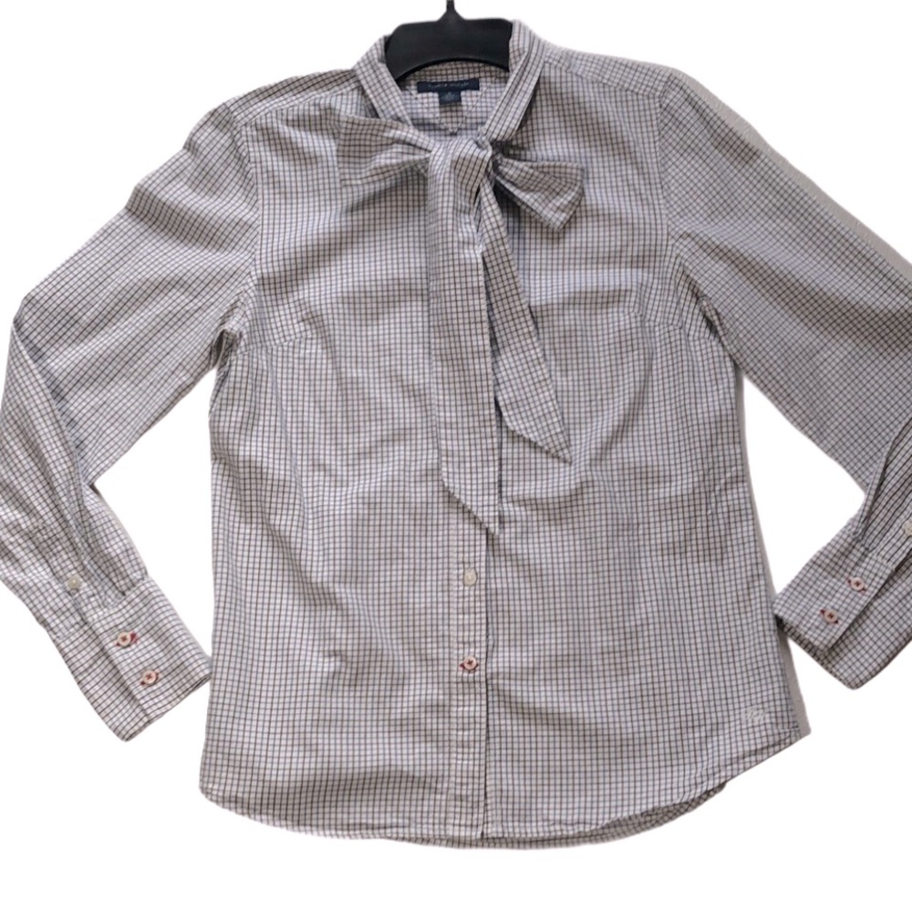 Tommy Hilfiger MEDIUM  Women's Plaid Bow-Tie Shirt